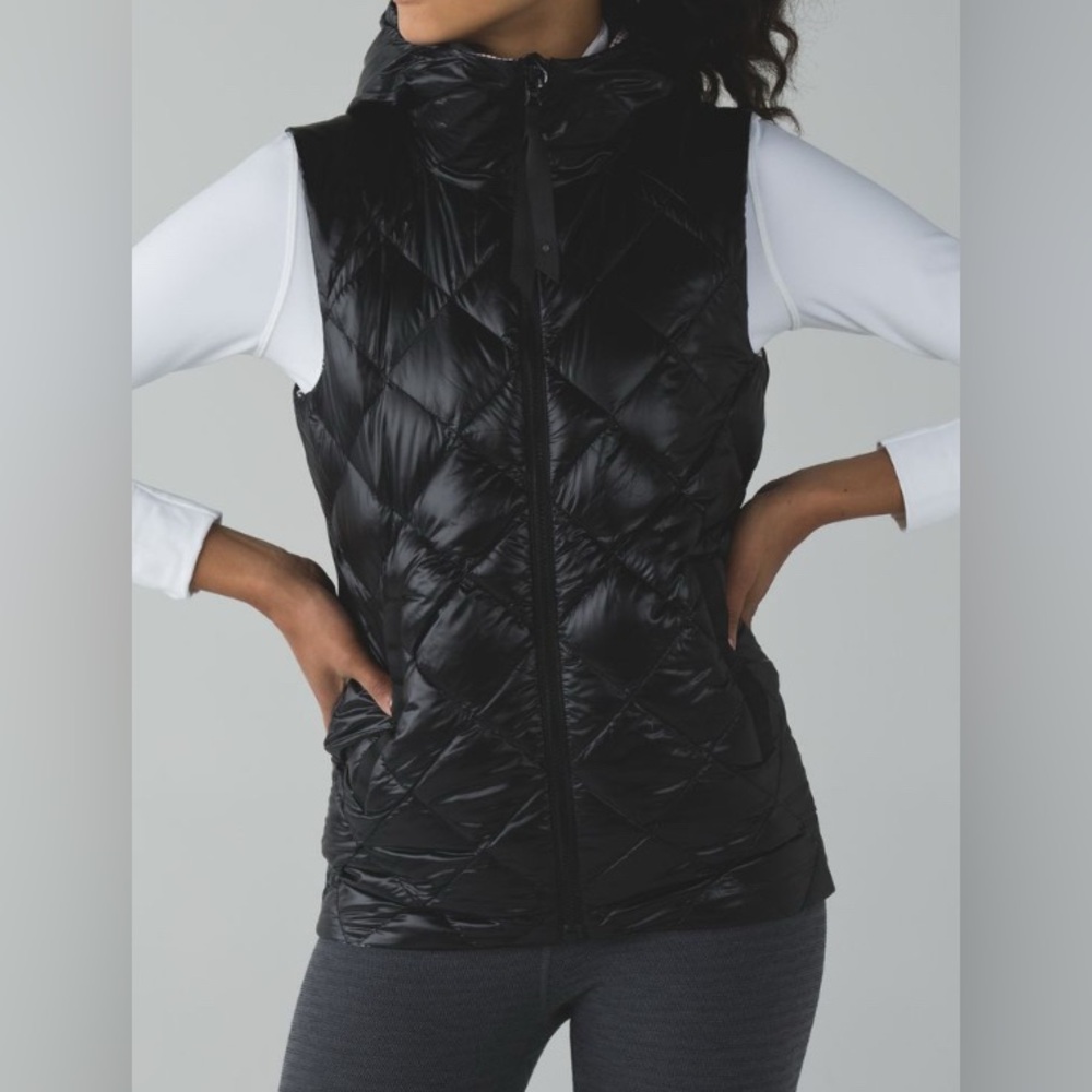 Lululemon The Fluffiest Black Reversible Vest Size 6